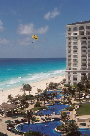 Resort on the Beach in Cancun 4
