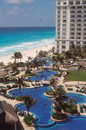 Resort on the Beach in Cancun 3