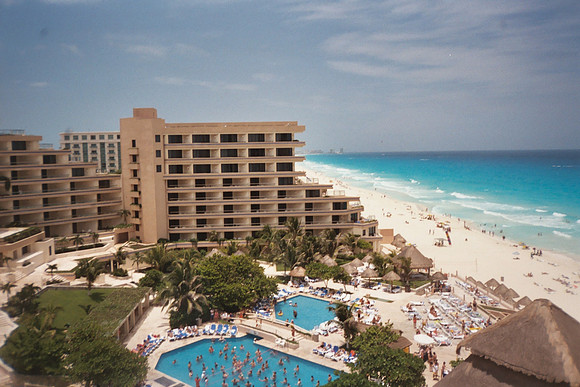 Resort on the Beach in Cancun 14