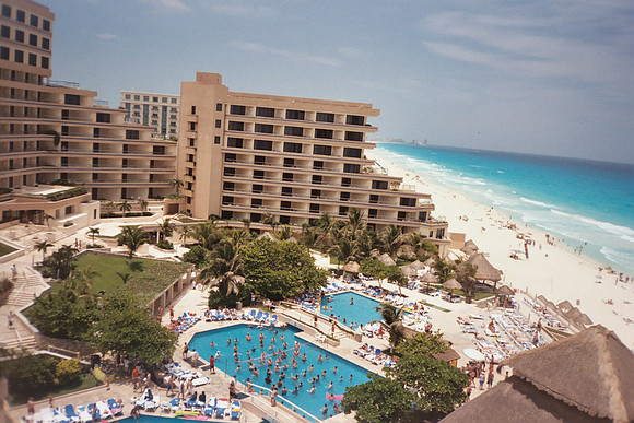 Resort on the Beach in Cancun 16