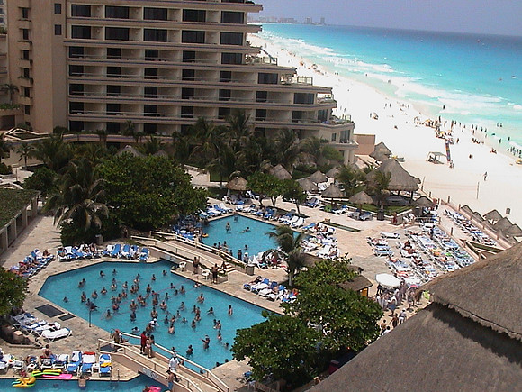 Resort on the Beach in Cancun 26