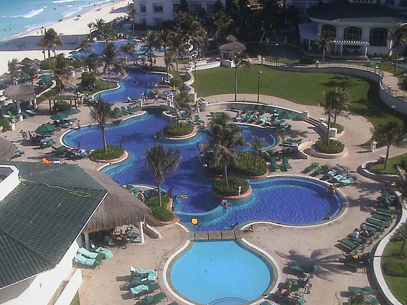 Resort on the Beach in Cancun 5