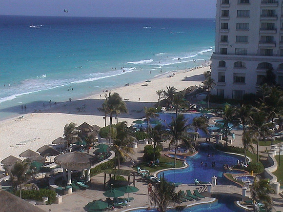 Resort on the Beach in Cancun 6