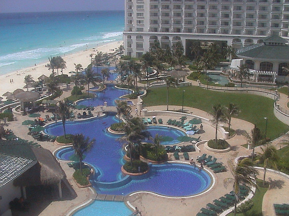 Resort on the Beach in Cancun 13