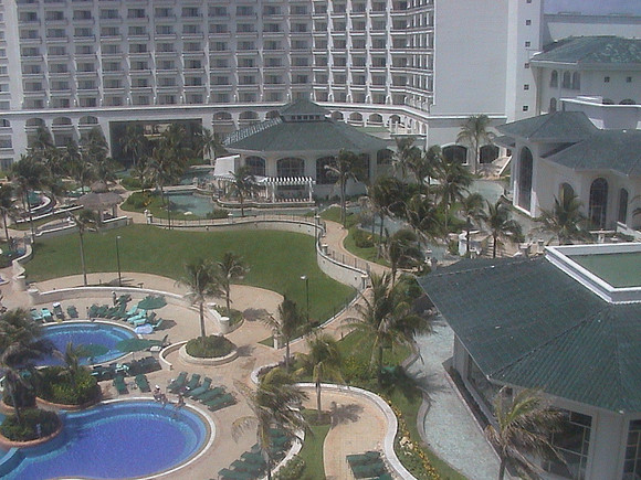 Resort on the Beach in Cancun 12