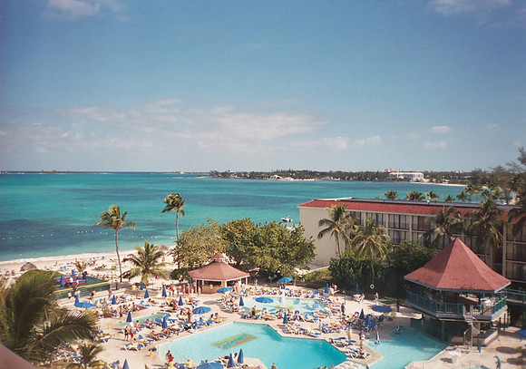 Bahamas 4