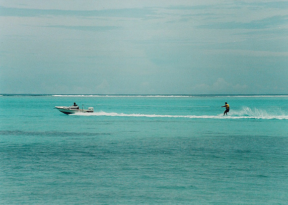 Worldwide Travel Waterskiing