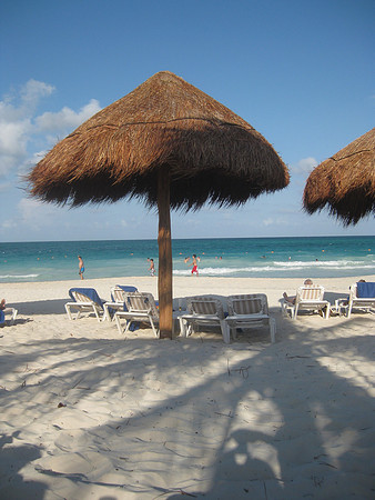 Beach in Cancun 34