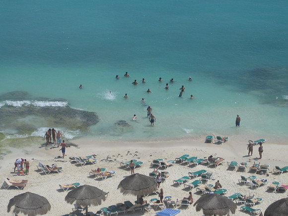 Beach in Cancun 29