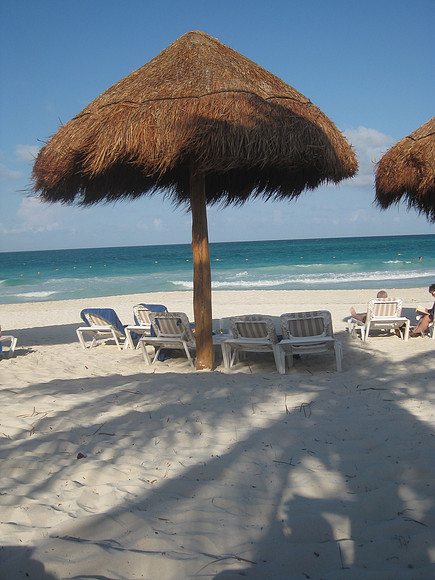 Beach in Cancun 33